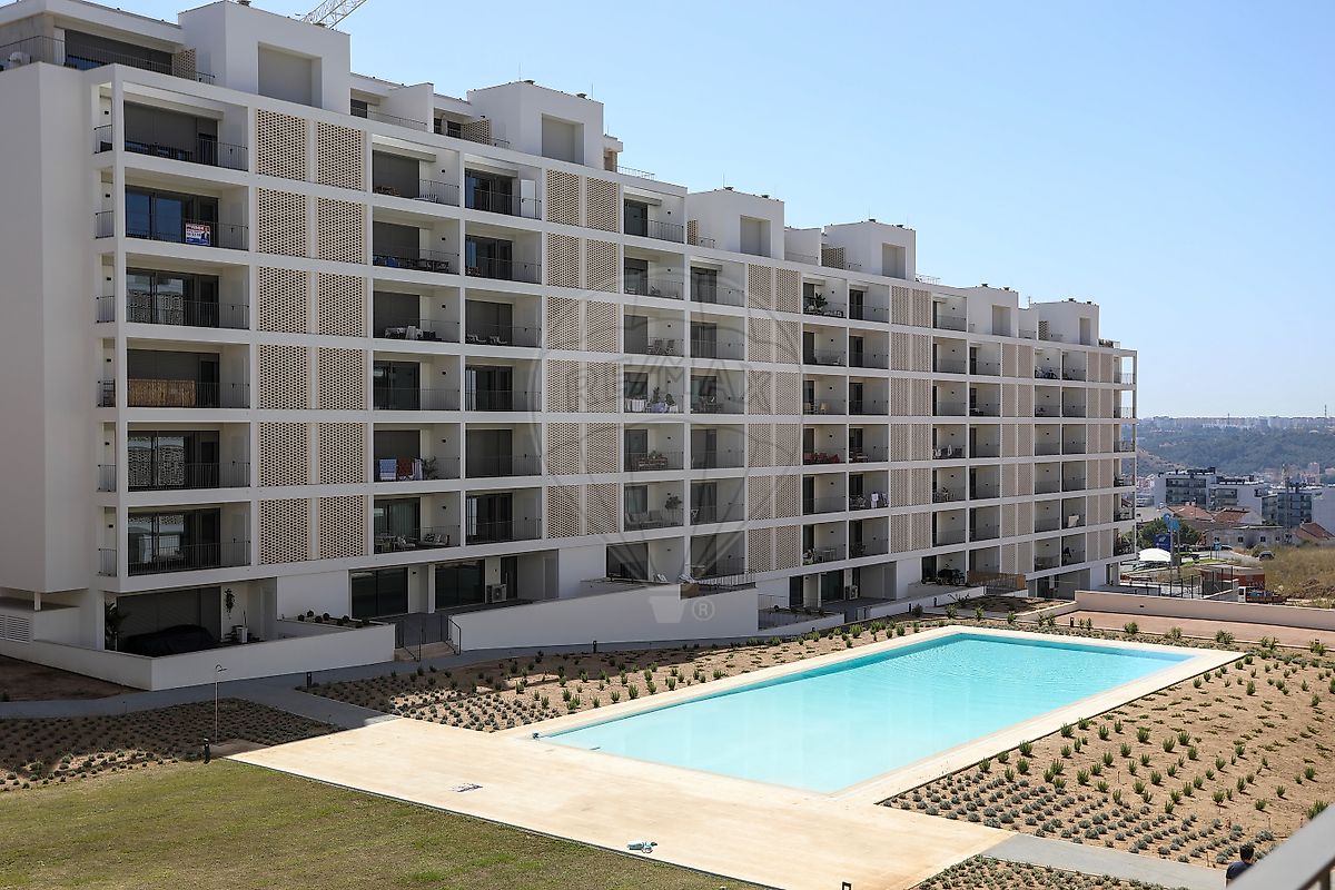 Apartamento T1 para arrendar em Loures