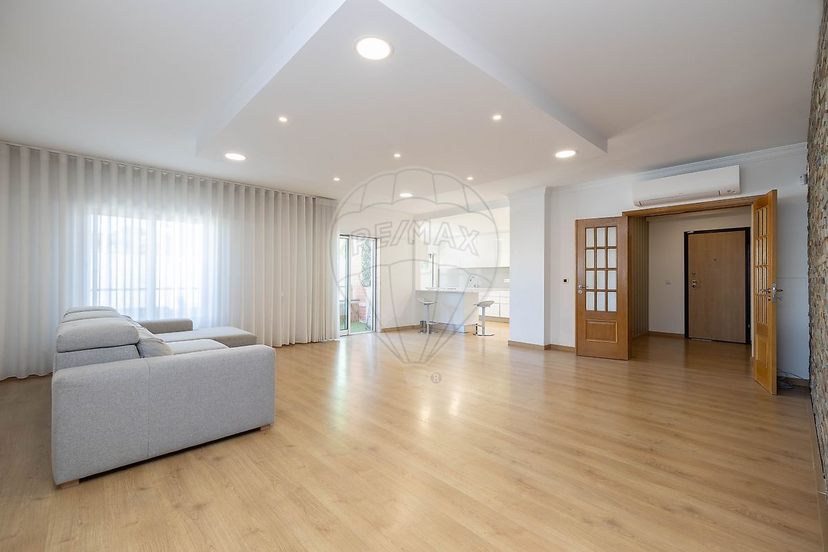 Apartamento T3 à venda em Oeiras