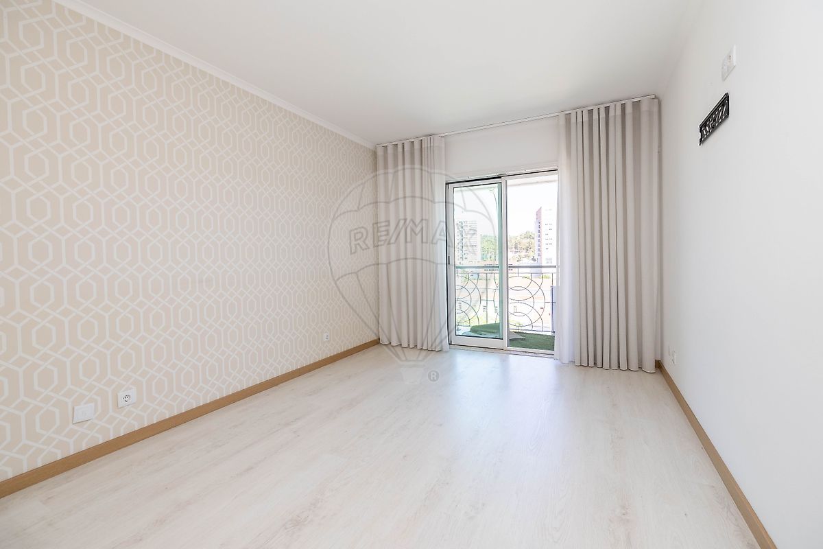 Apartamento T3 à venda em Carnaxide e Queijas, Oeiras — foto 17