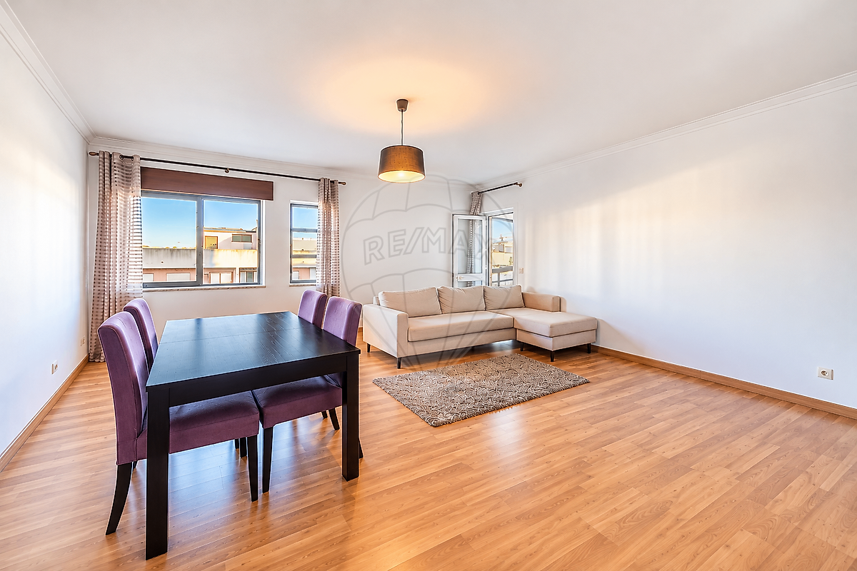 Apartamento T3 à venda em Almada