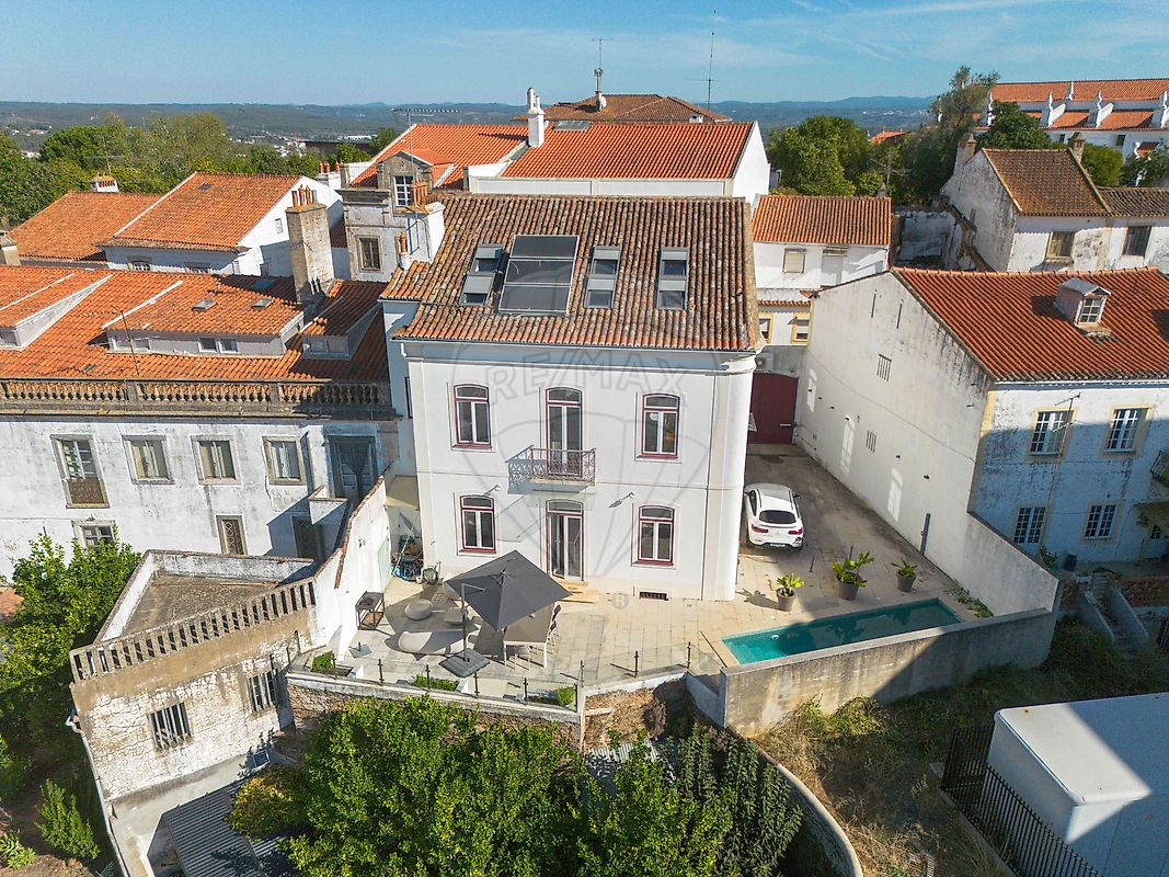 Moradia T5 à venda em Abrantes