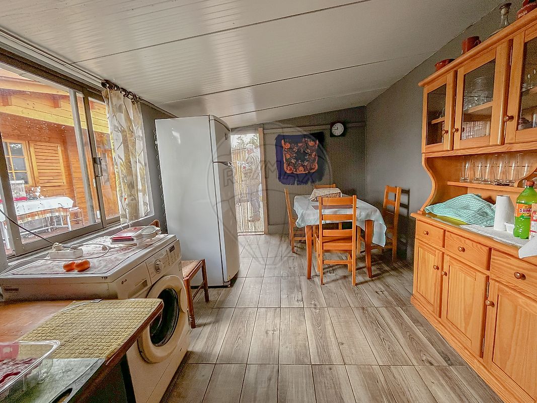 listing 125921030-23 picture-0