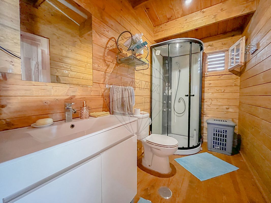 listing 125921030-23 picture-0