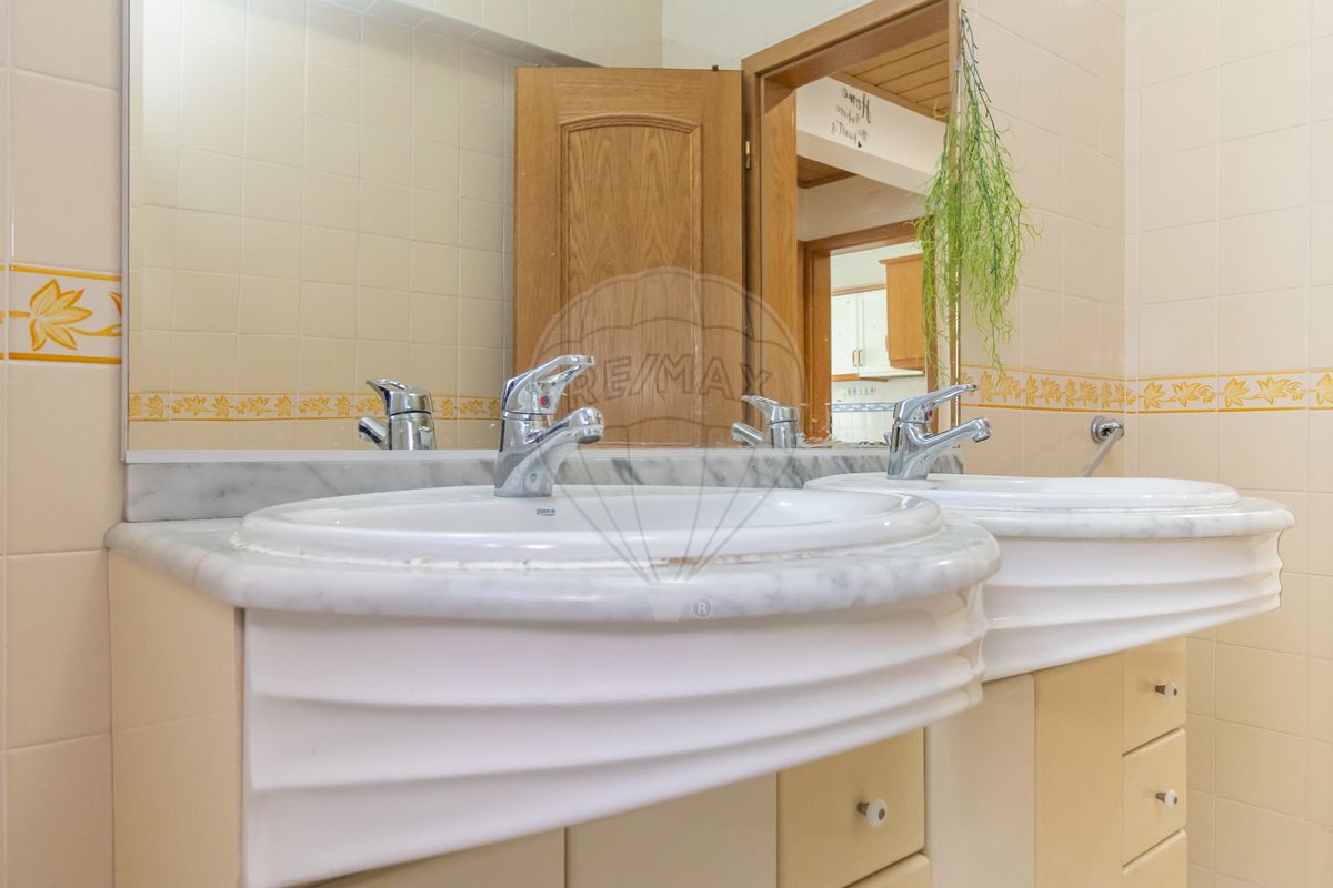 listing 125921117-15 picture-0