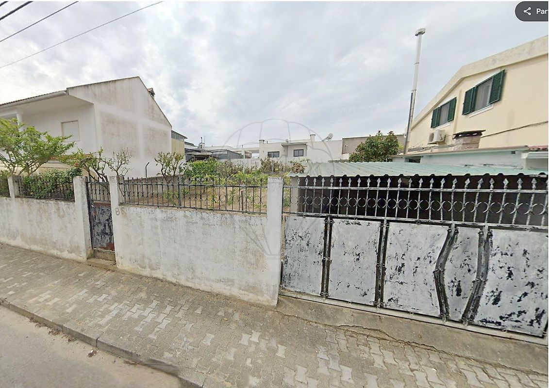 Land for sale in Seixal, Portugal — €159,900