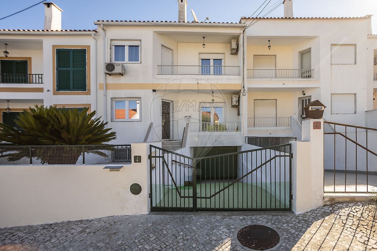 Apartamento T3 à venda em Palmela