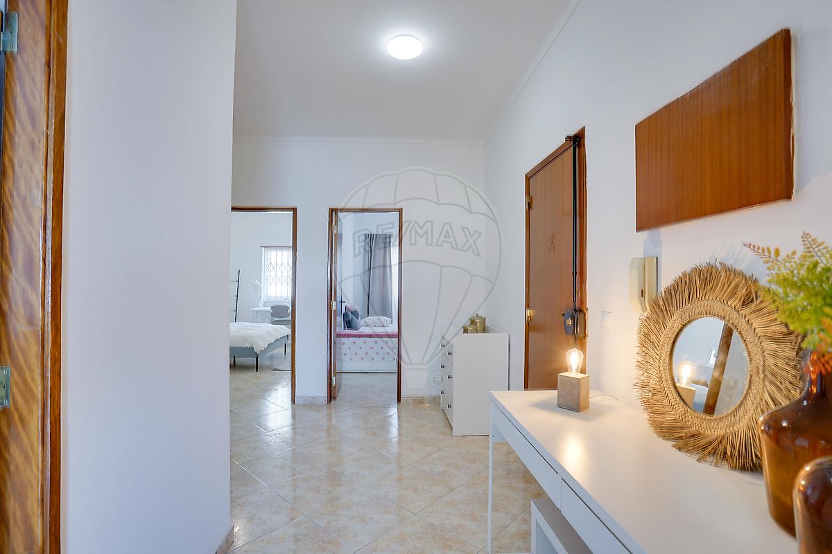 Apartamento T2 à venda em Almada