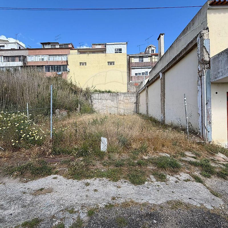 Terreno à venda em Lisboa