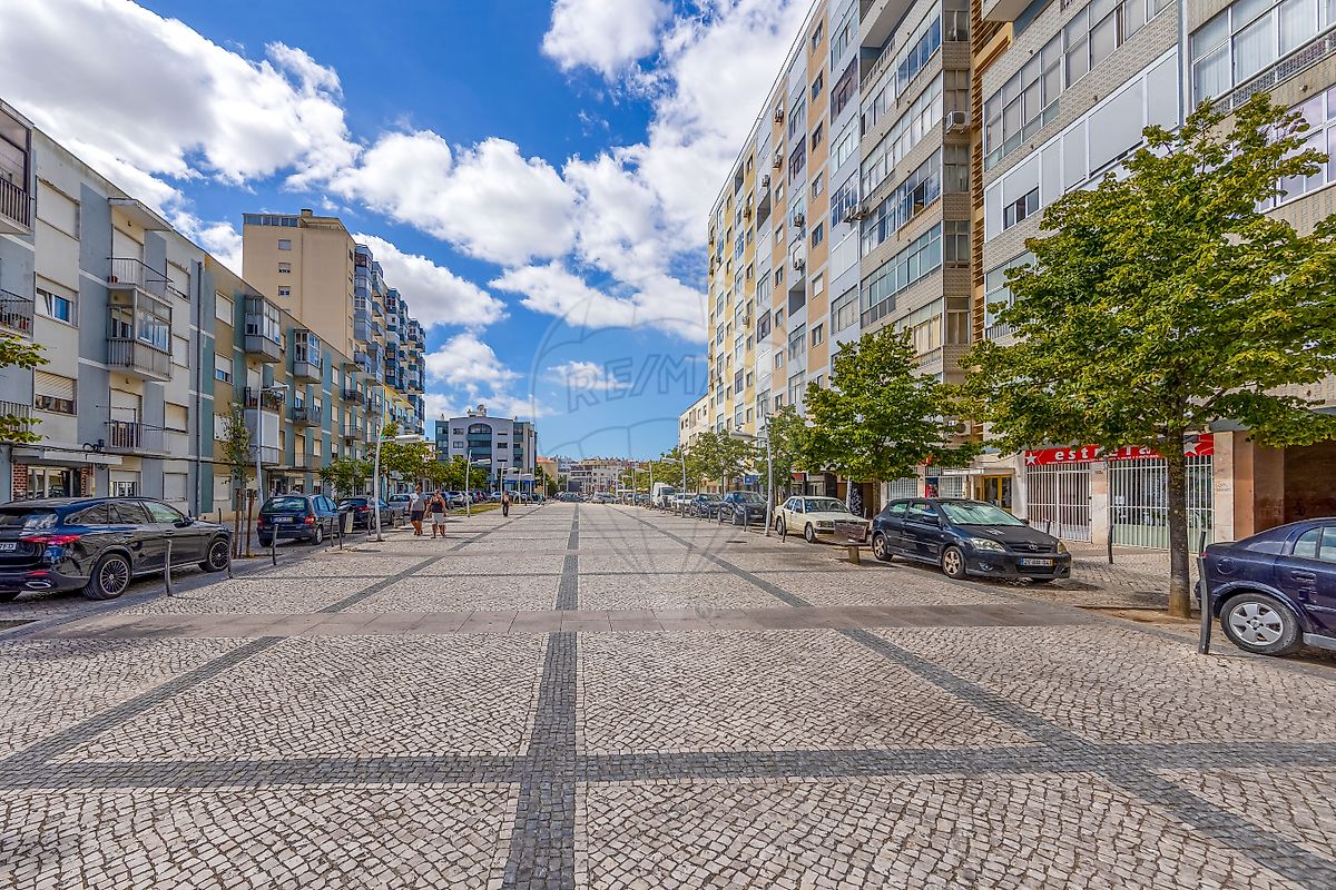 Apartamento T2 à venda em Almada