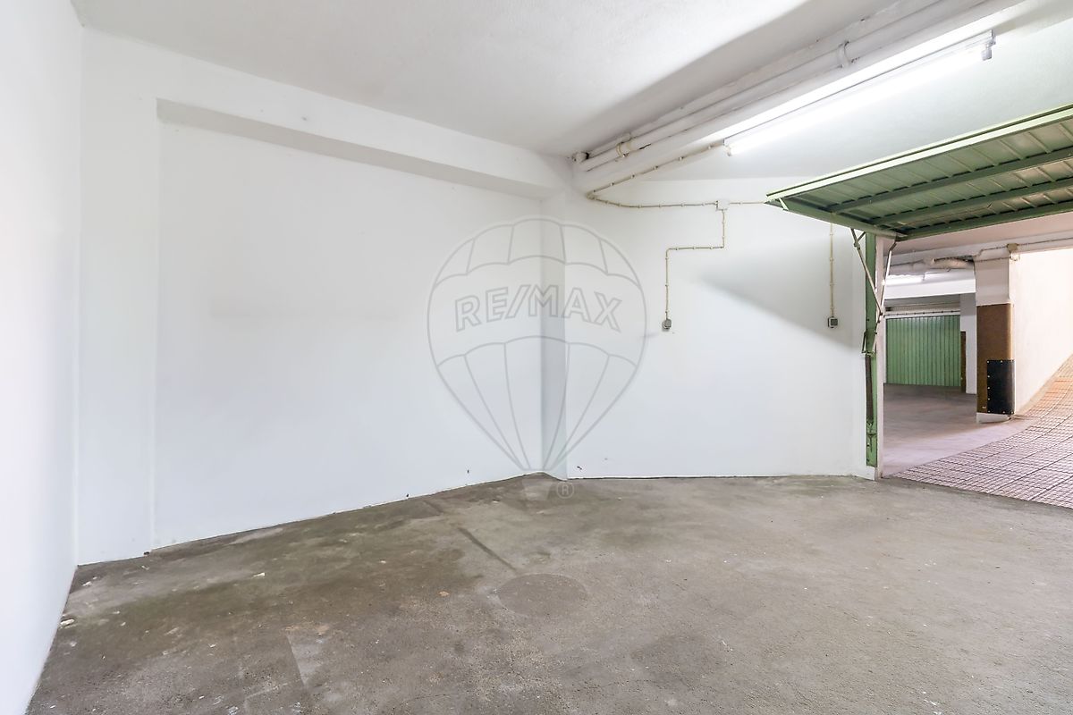 Garagem - Alto do Seixalinho, Santo André e Verderena, Barreiro, Setúbal
