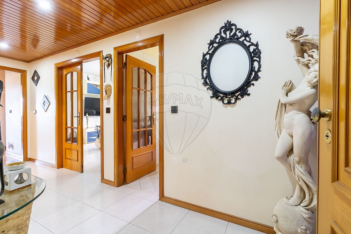 Apartamento T2 à venda em Sintra
