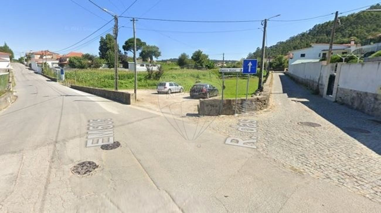 125971442-21