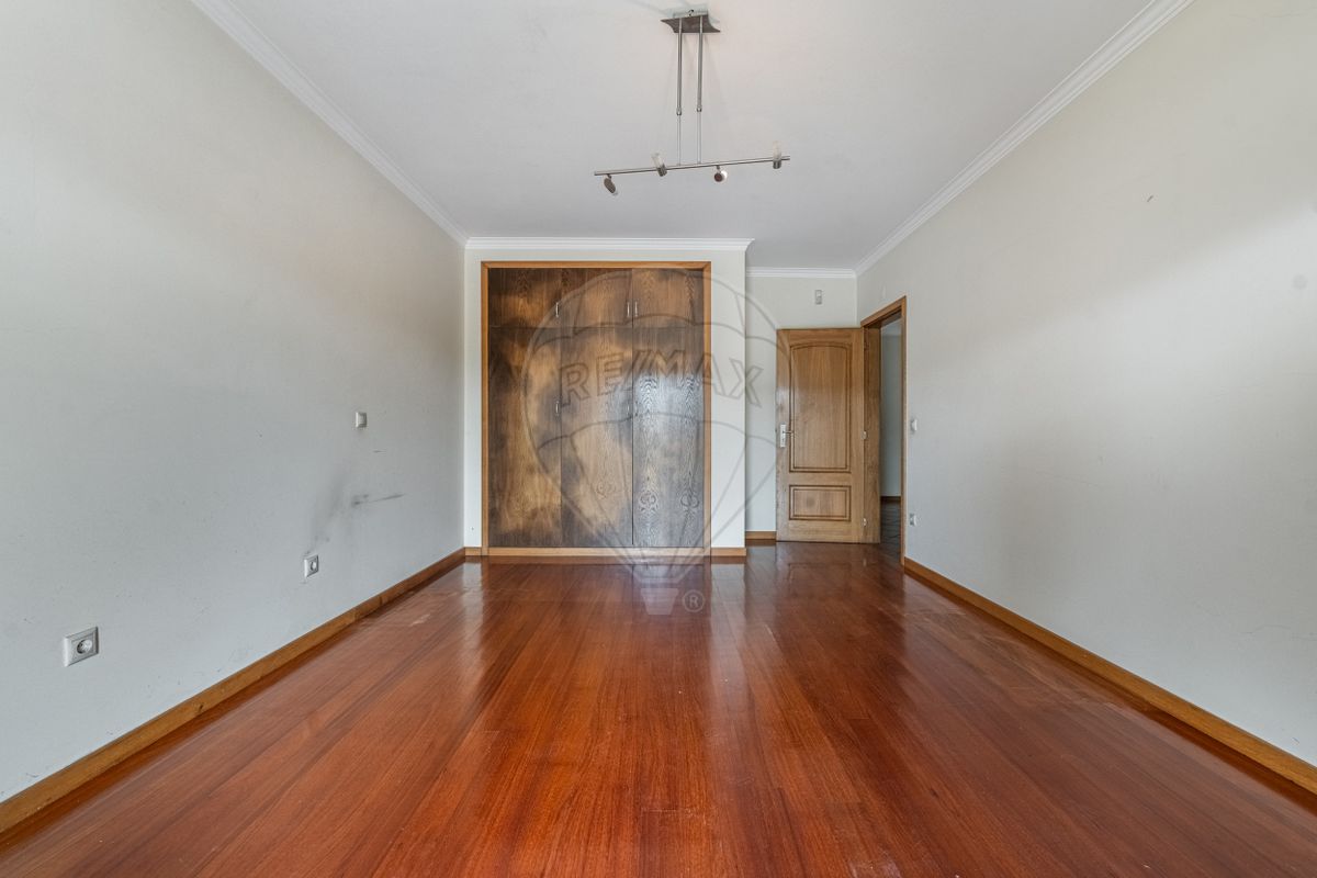 listing 125971394-44 picture-0