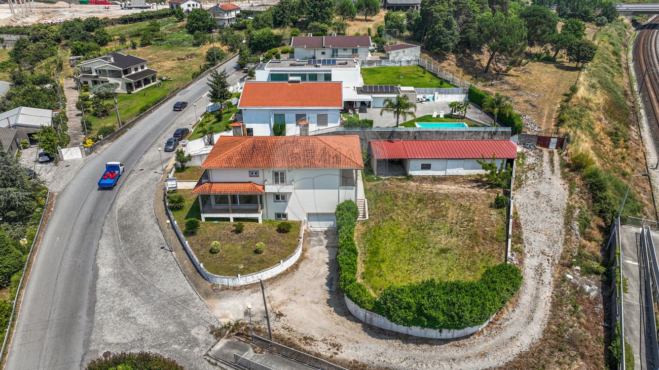 listing 125971394-44 picture-0