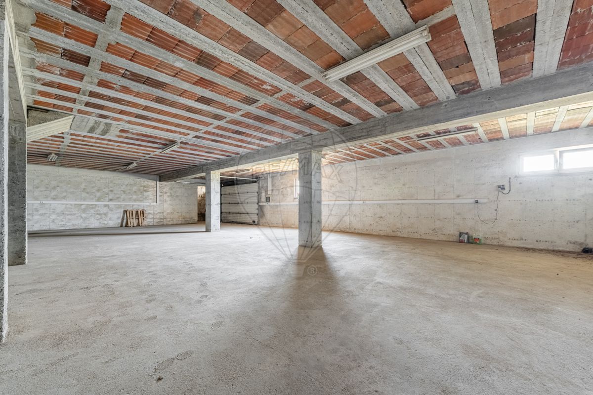 listing 125971394-44 picture-0