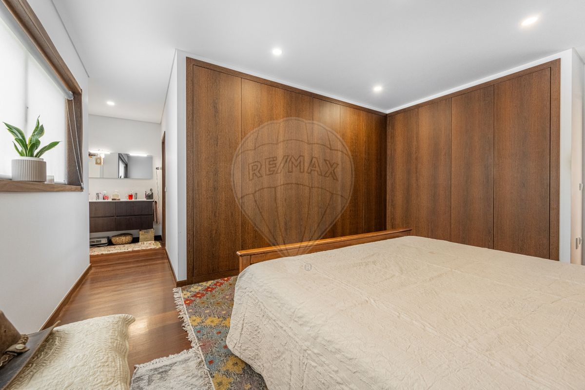 listing 125971497-2 picture-0
