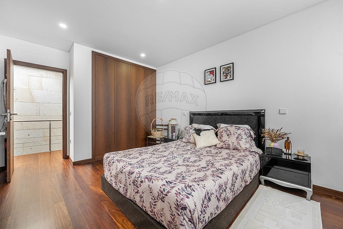 listing 125971497-2 picture-0