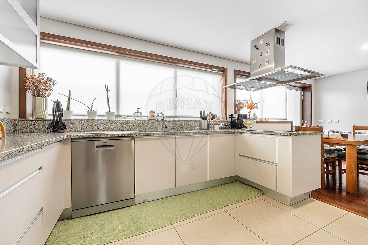 listing 125971497-2 picture-0