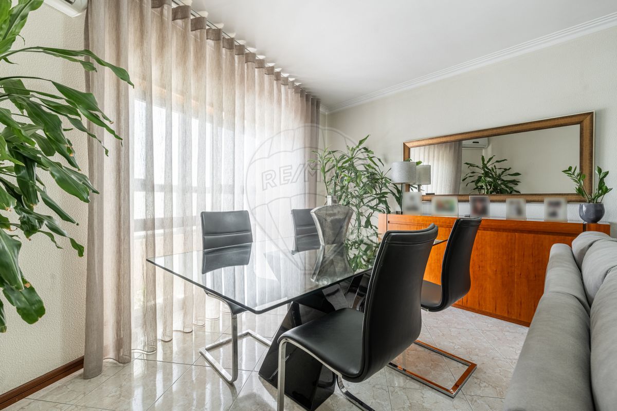 listing 125971060-32 picture-0
