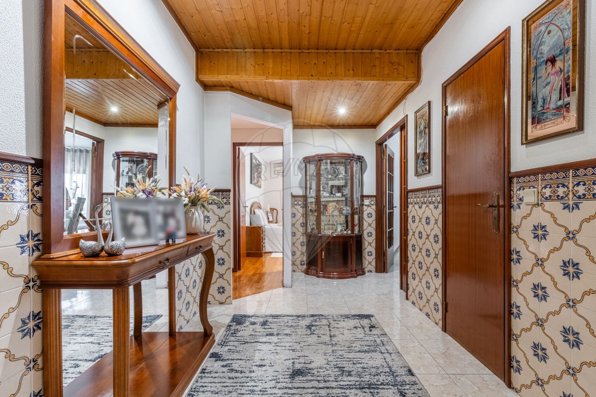 listing 125971060-32 picture-0