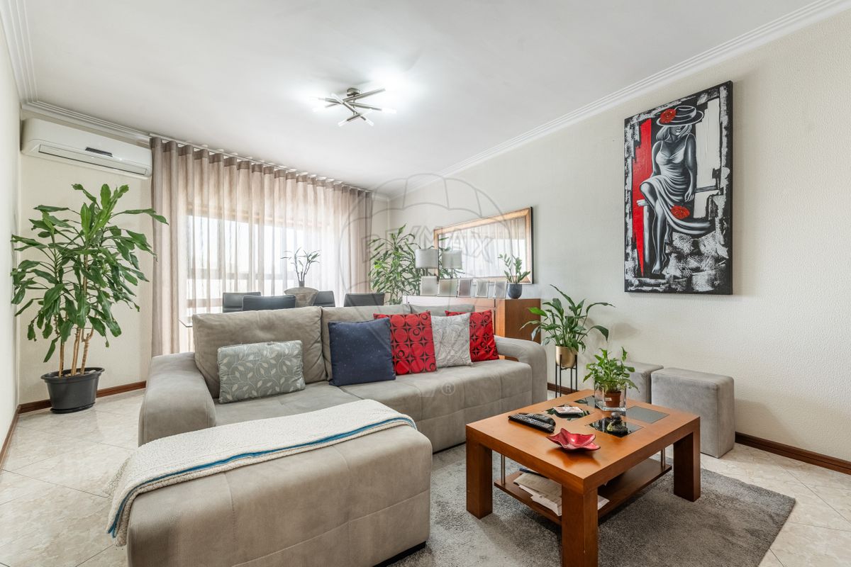 listing 125971060-32 picture-0