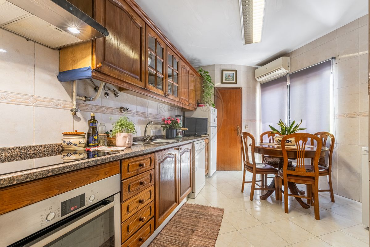 listing 125971060-32 picture-0