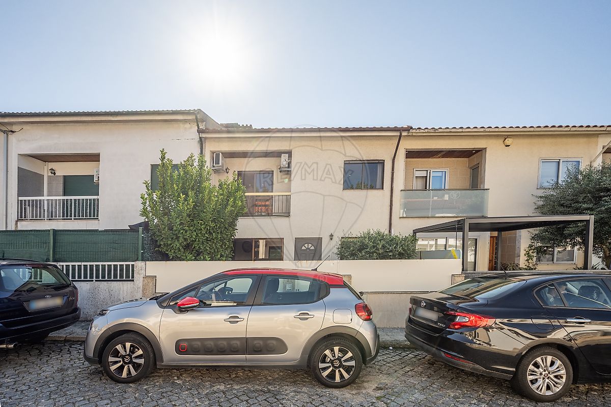 Moradia T4 em Celeirós, Aveleda e Vimieiro, €364.500