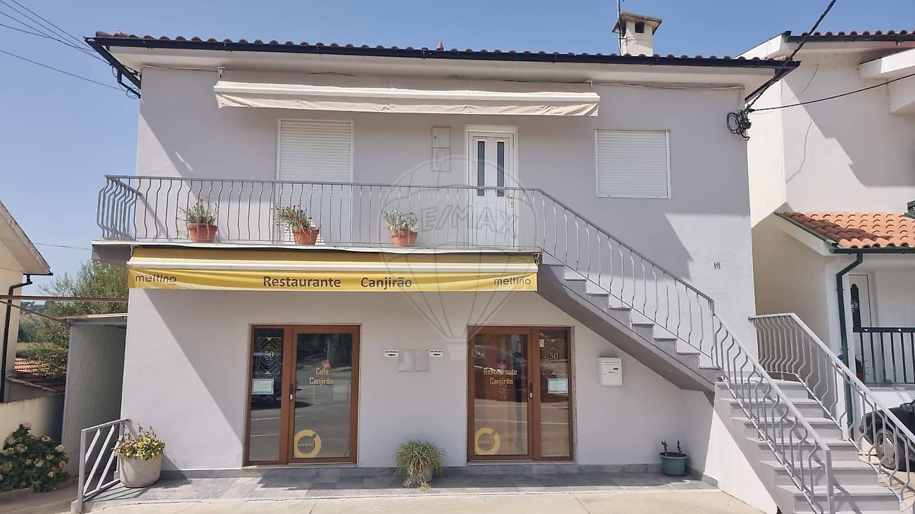Apartamento T4 à venda em Chaves