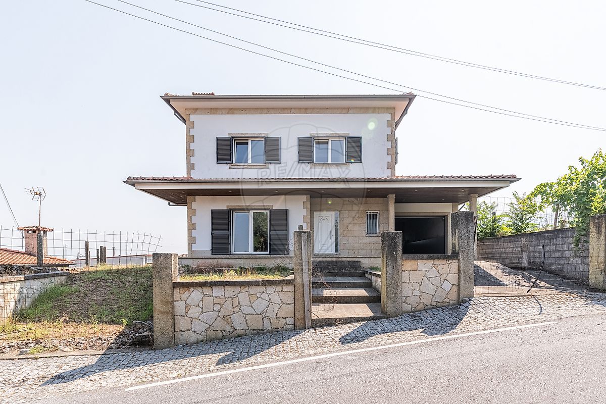 Moradia T4 em Adaúfe, €390.000