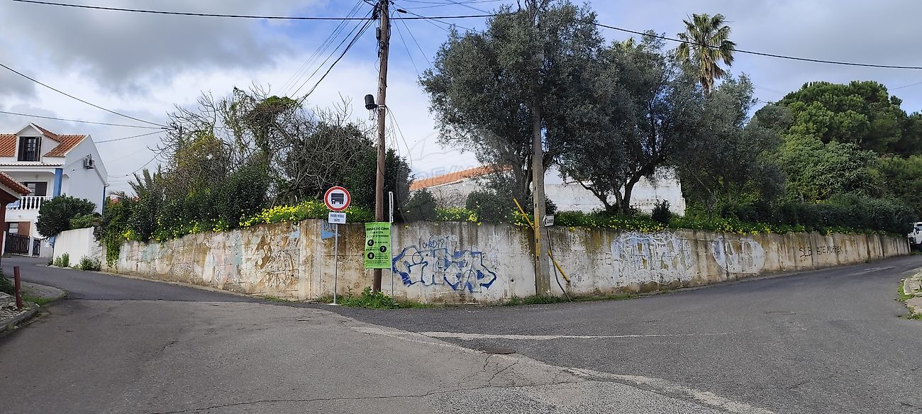 Terreno T1 à venda em Loures