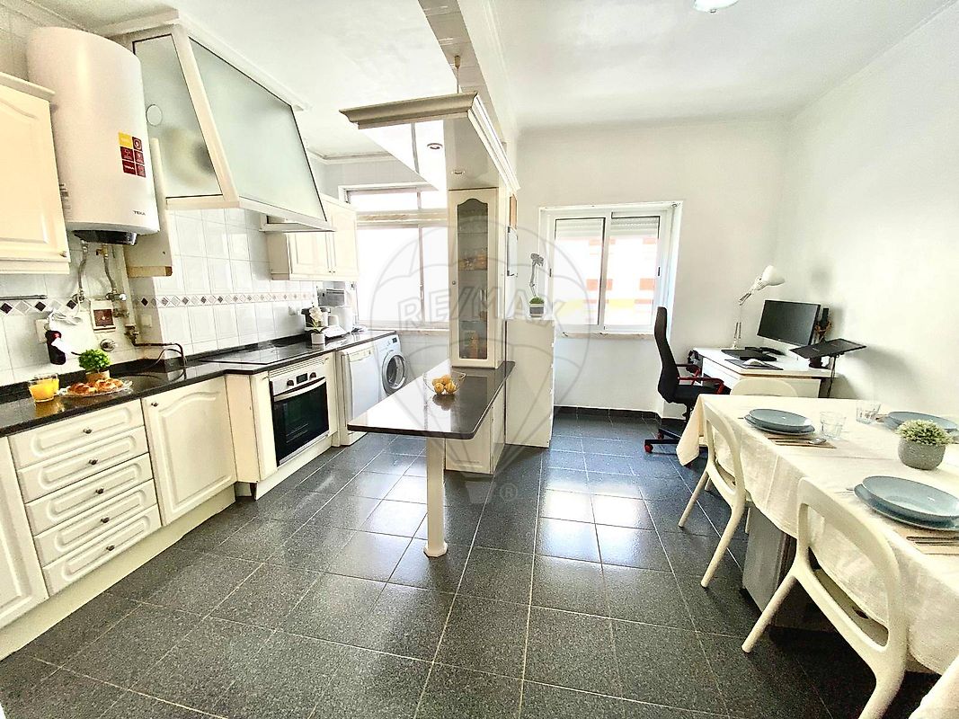 Apartamento T4 à venda em Sintra