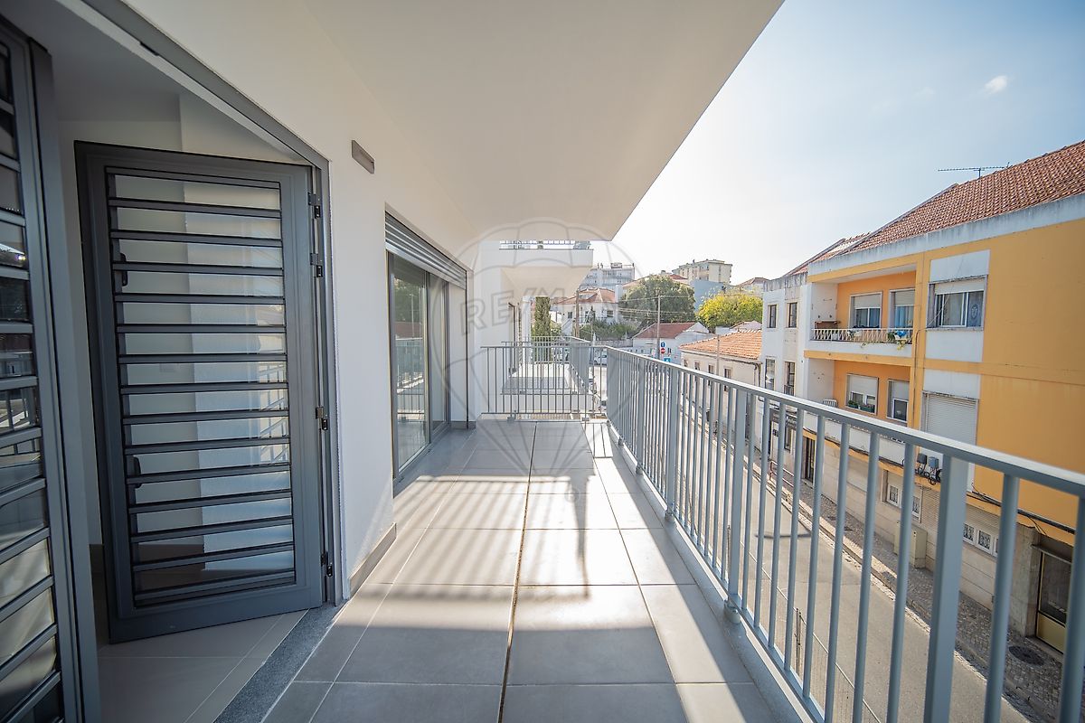 Apartamento T2 à venda em Loures