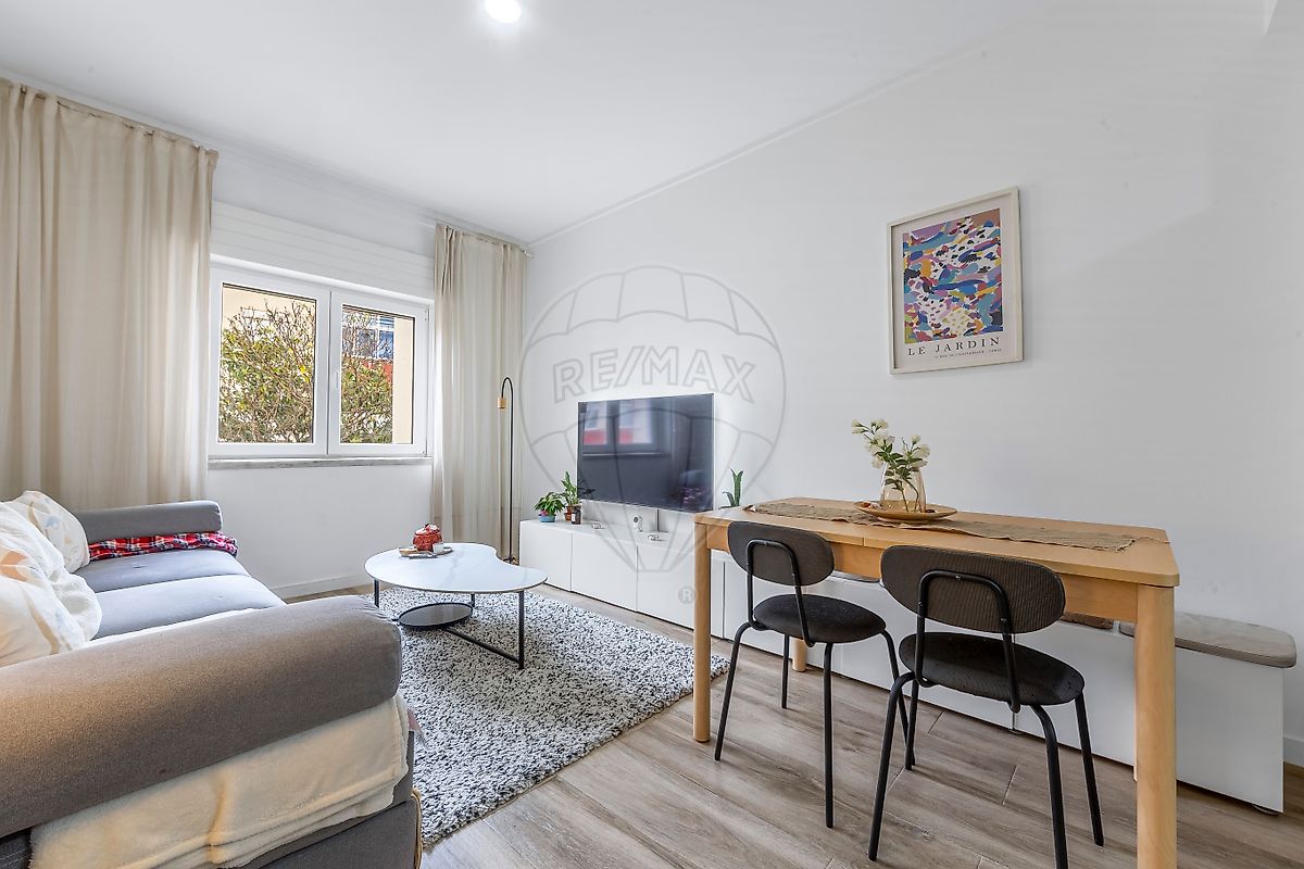 Apartamento T1 à venda em Loures