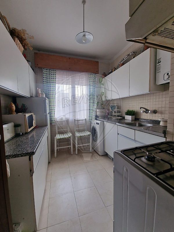 Apartamento T2 à venda em Loures