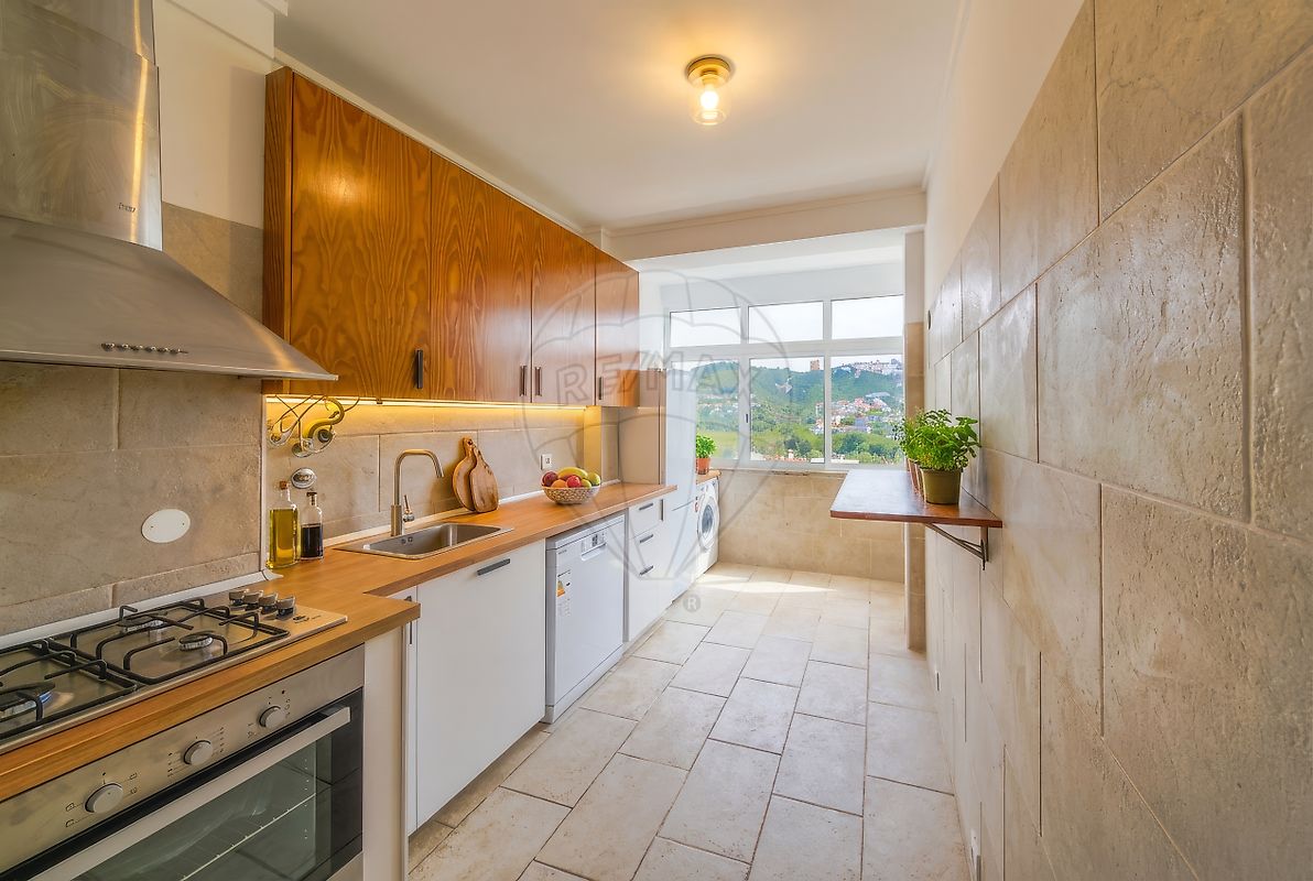 Apartamento T3 à venda em Loures