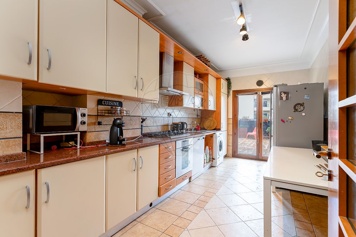 Apartamento T4 à venda em Santo António dos Cavaleiros e Frielas, Loures — foto 9