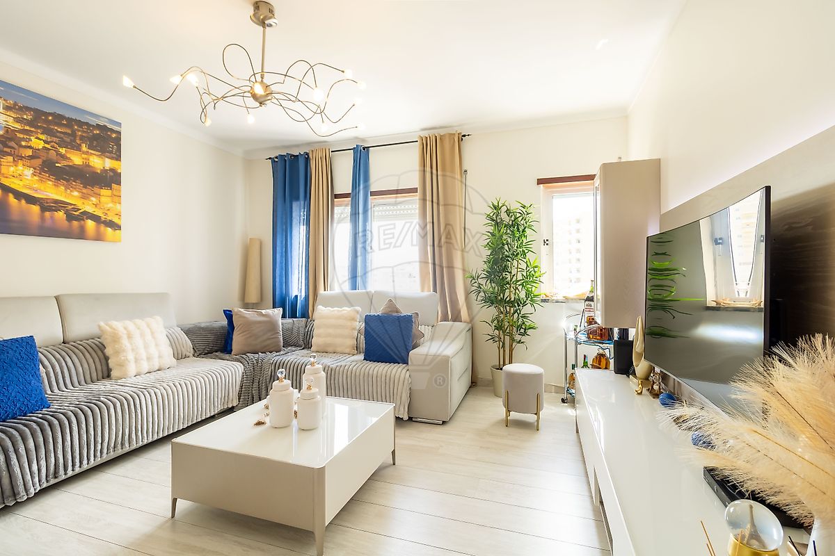 Apartamento T3 à venda em Loures