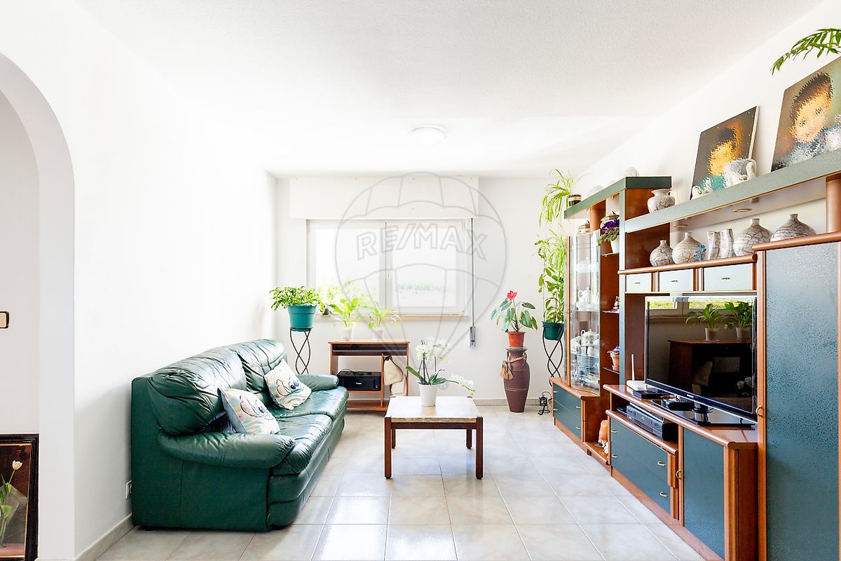 Apartamento T2 à venda em Loures