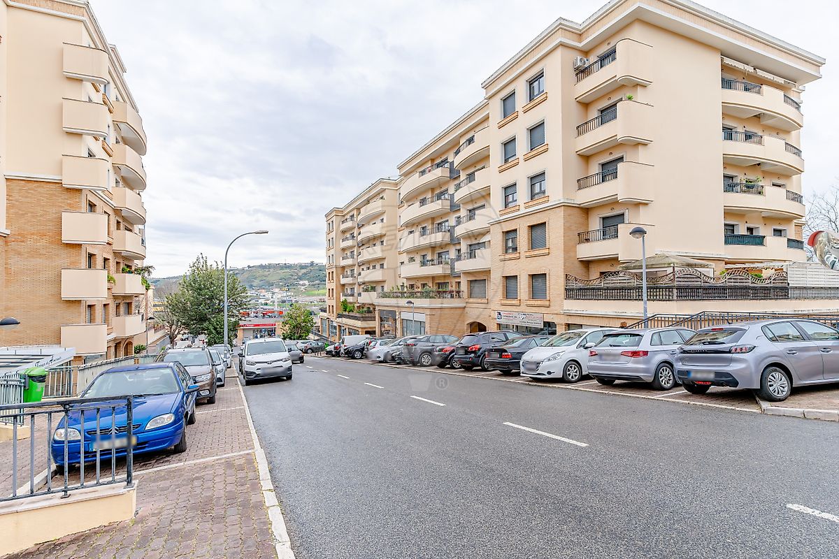 Apartamento T2 à venda em Loures