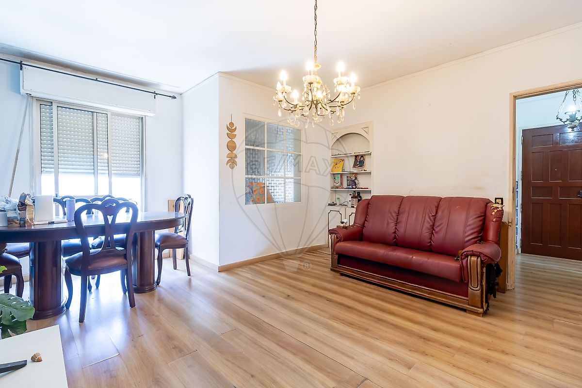 Apartamento - Santo António dos Cavaleiros e Frielas, Loures, Lisboa