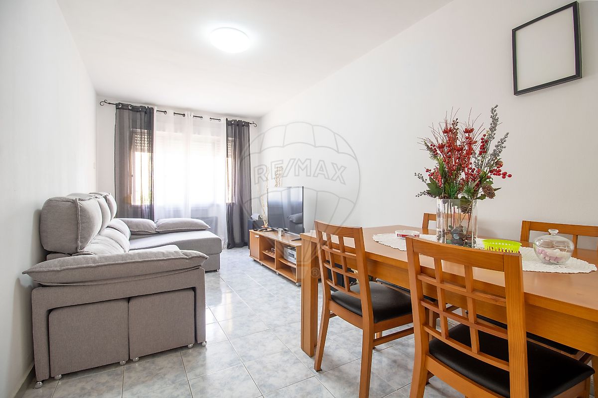 Apartamento T2 à venda em Loures