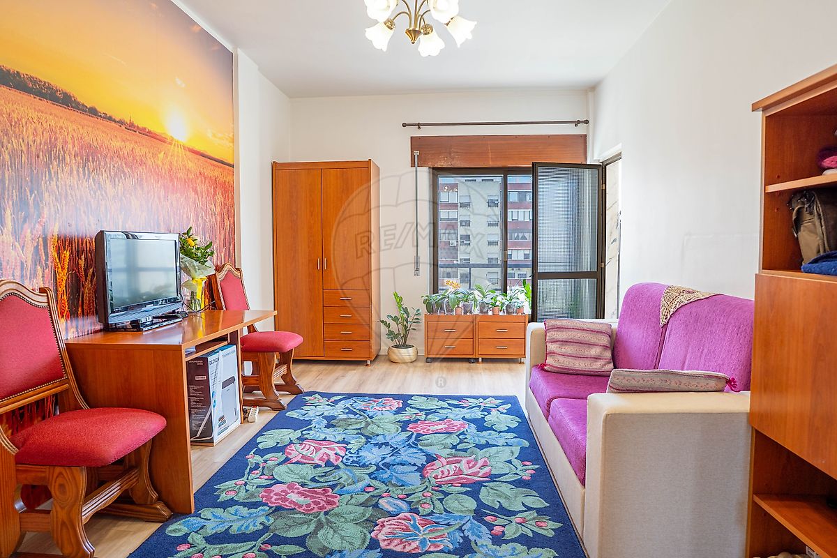 Apartamento T2 à venda em Loures
