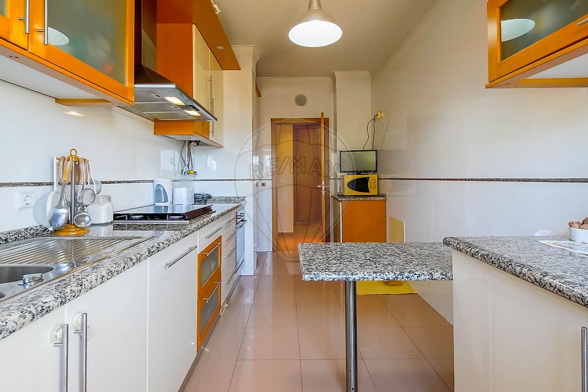 Apartamento T2 à venda em Loures