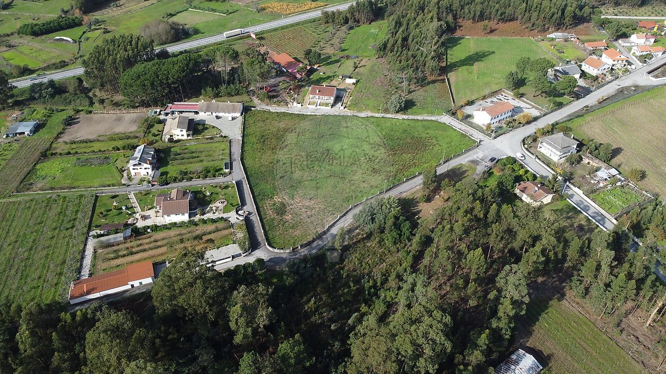 Land for sale in Tondela, Portugal — €200,000