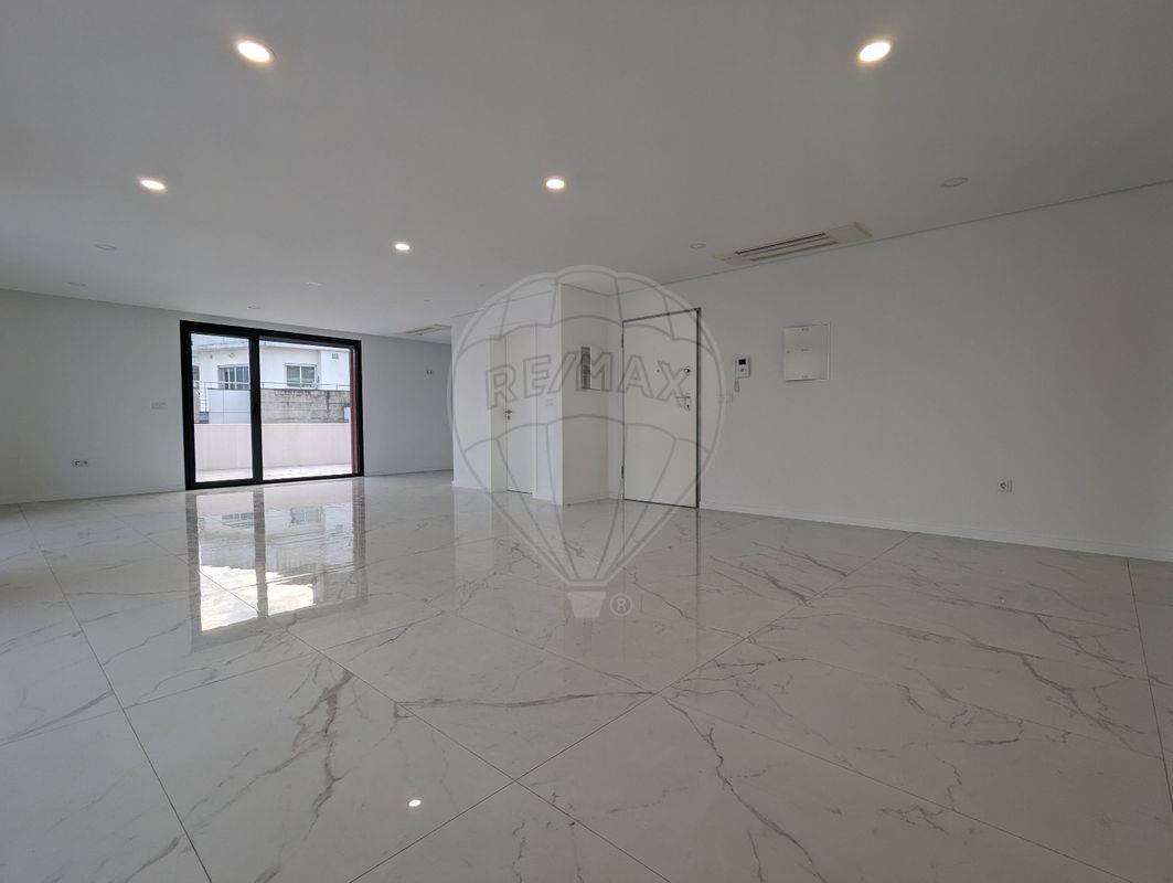 listing 126021134-17 picture-0