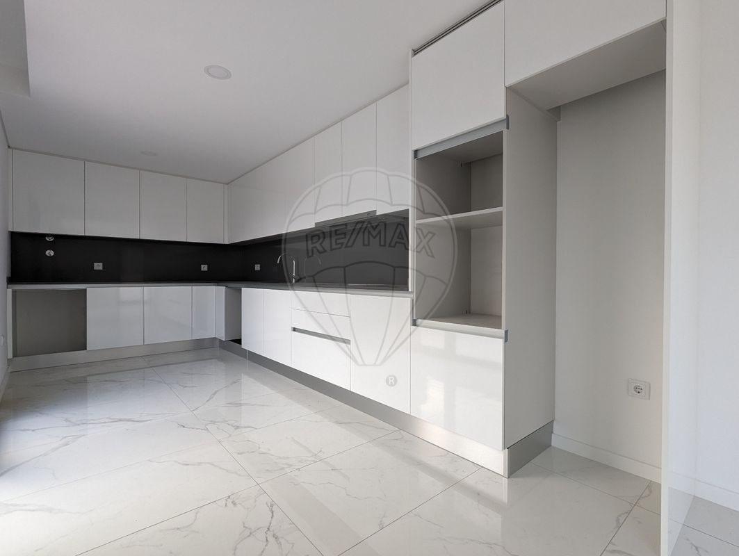 listing 126021134-17 picture-0