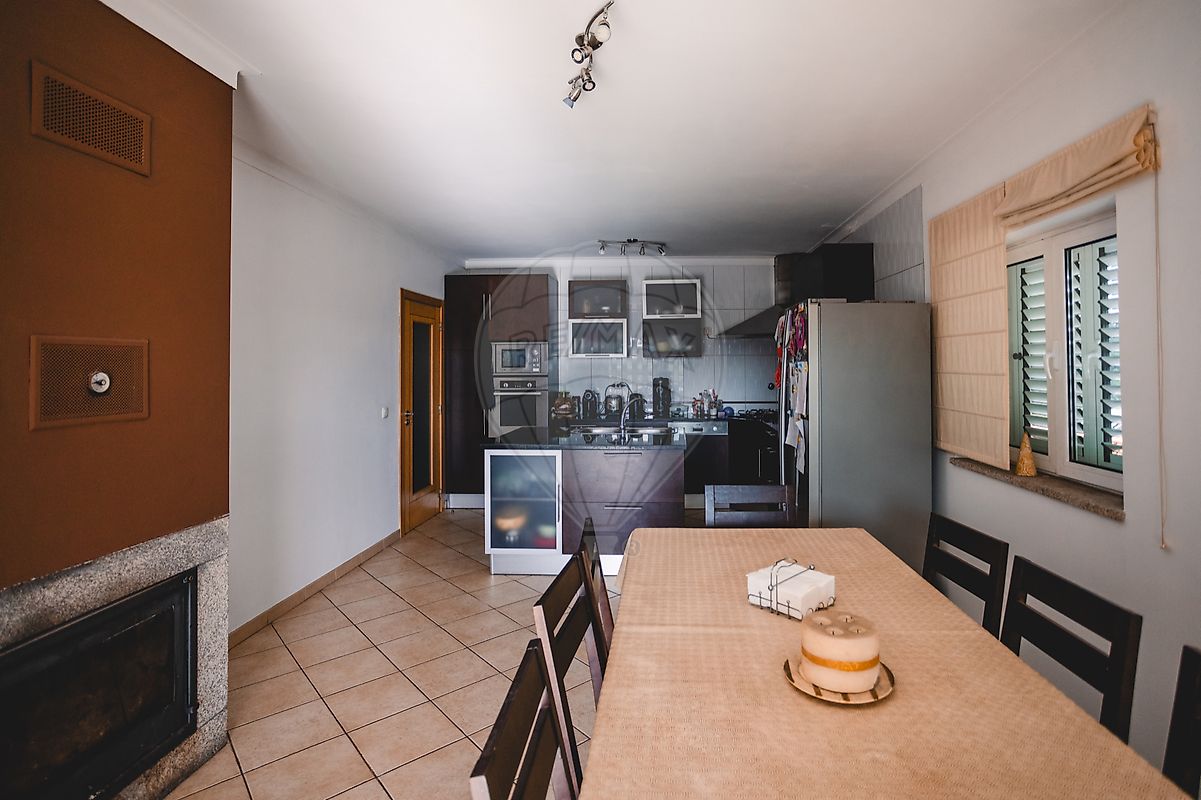 listing 126021123-6 picture-0