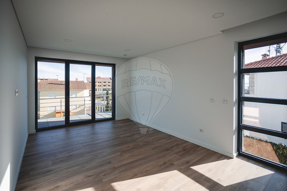 listing 126021123-7 picture-0