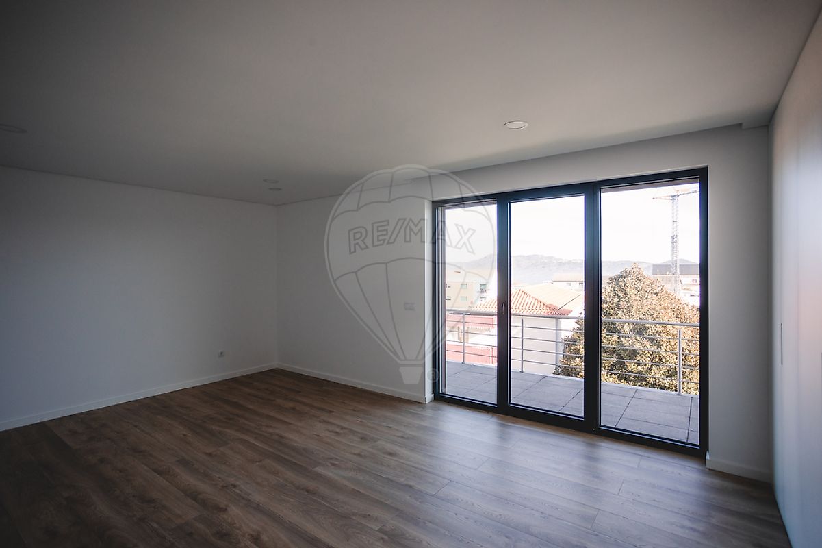 listing 126021123-7 picture-0