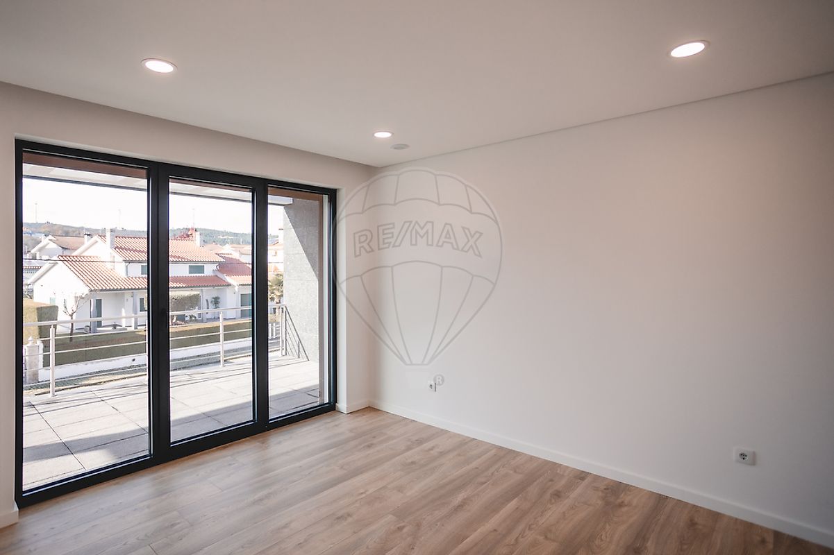 listing 126021123-7 picture-0